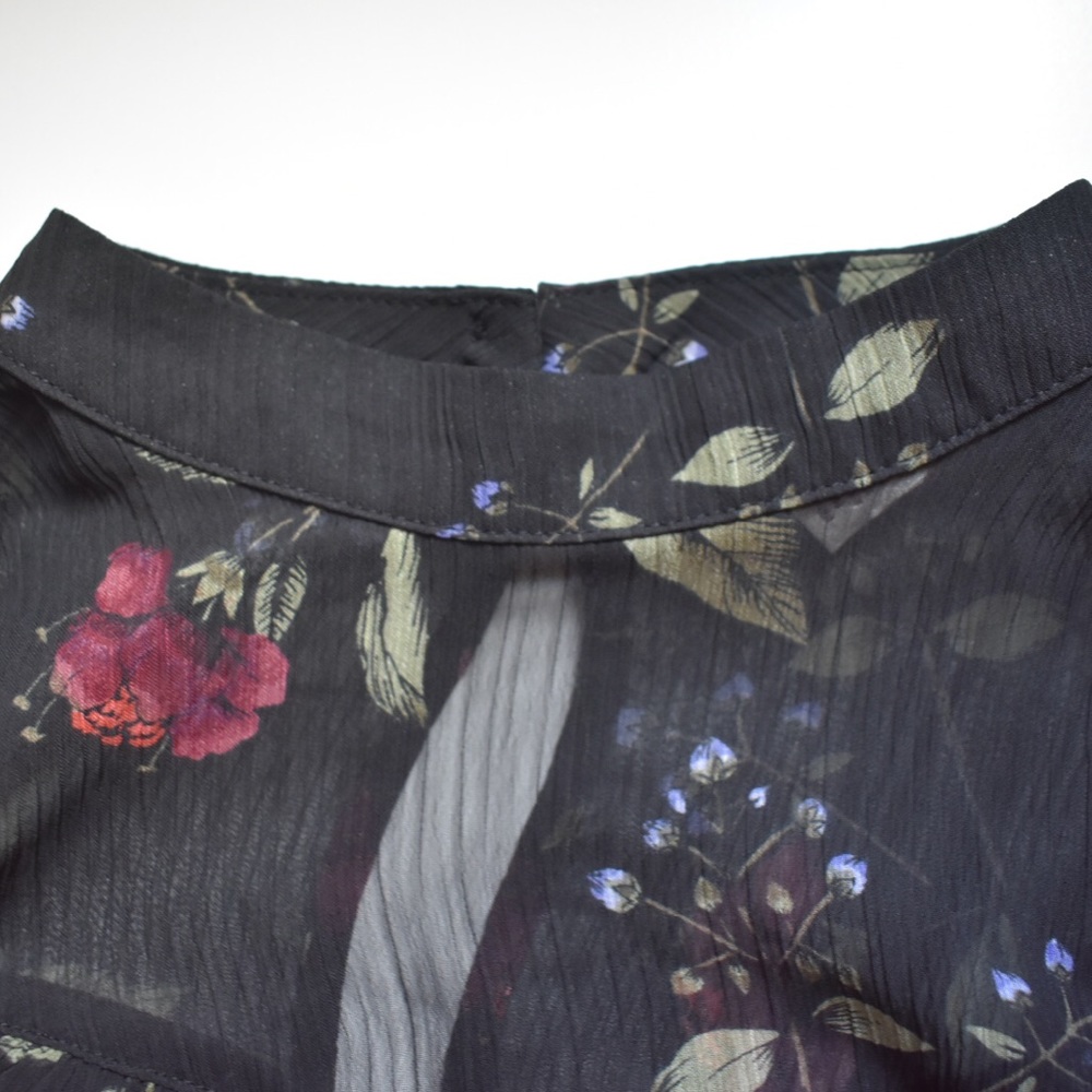 Classy Floral Top - Picture 3 of 8